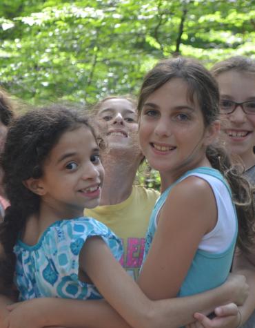 kids enjoying summer camp