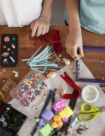 kids crafting